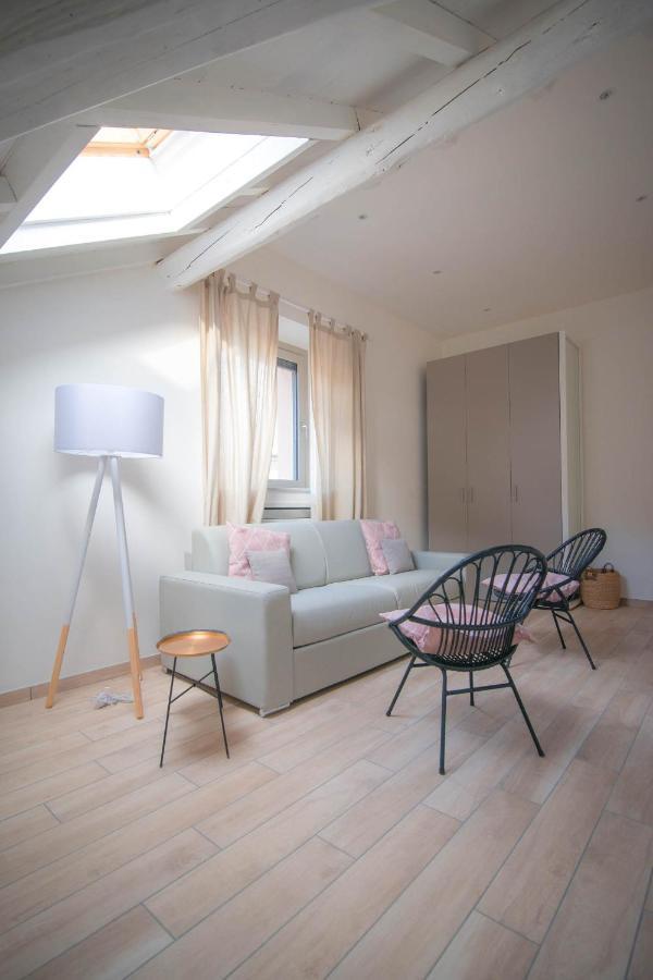 Comonfive Apartments Esterno foto